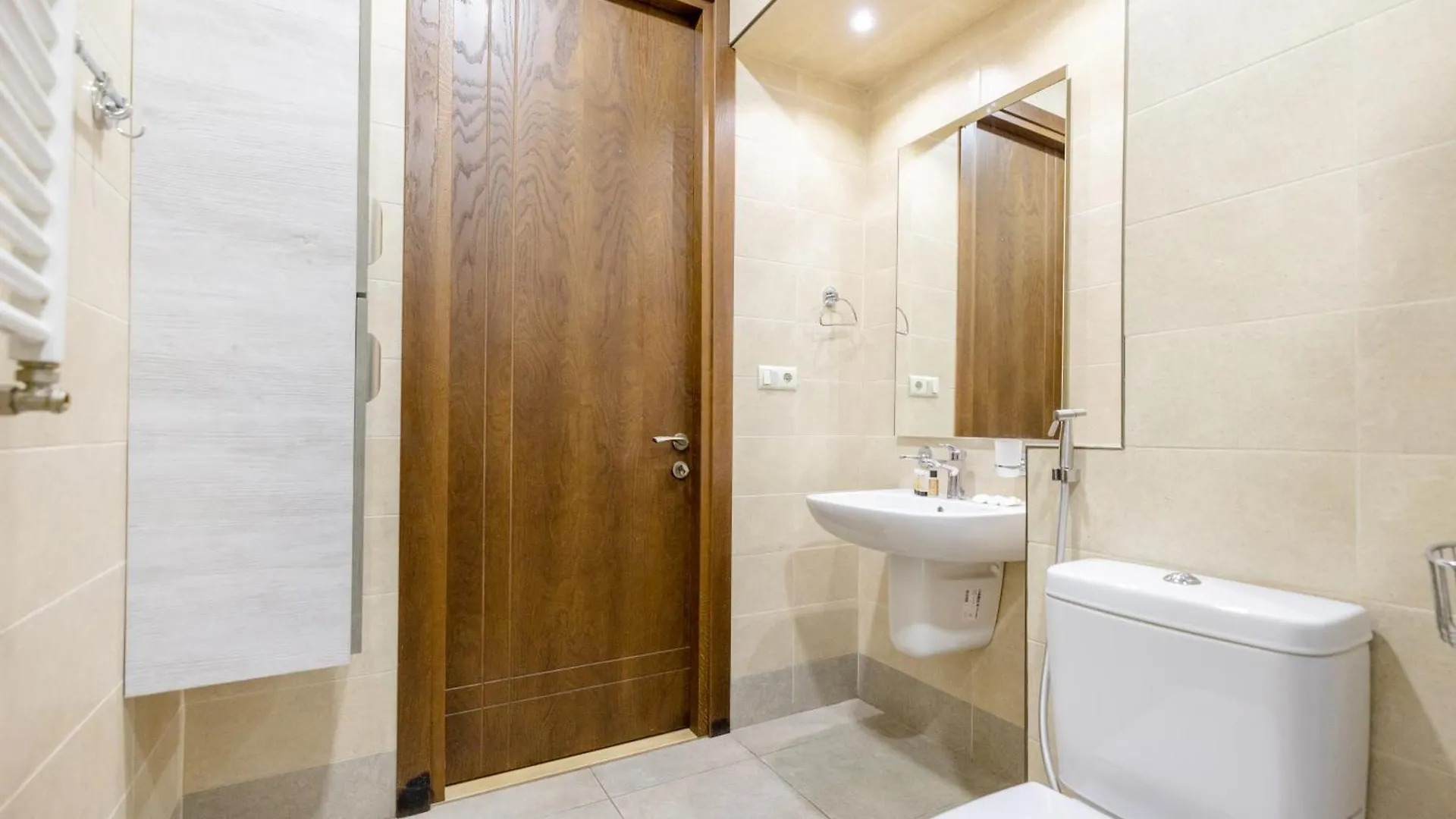 Fancy Apartment In The Center Of Τυφλίδα