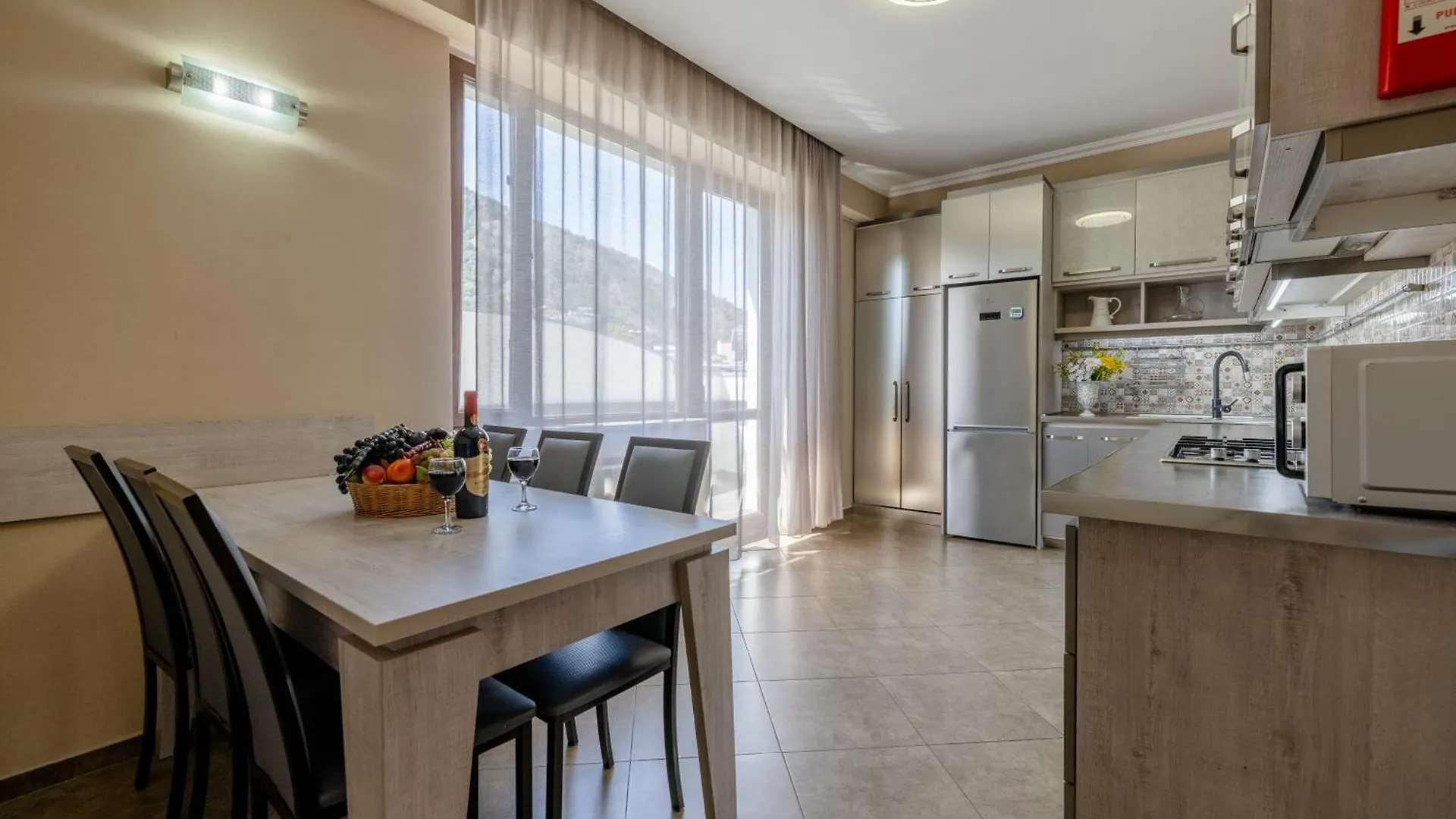 Fancy Apartment In The Center Of Τυφλίδα